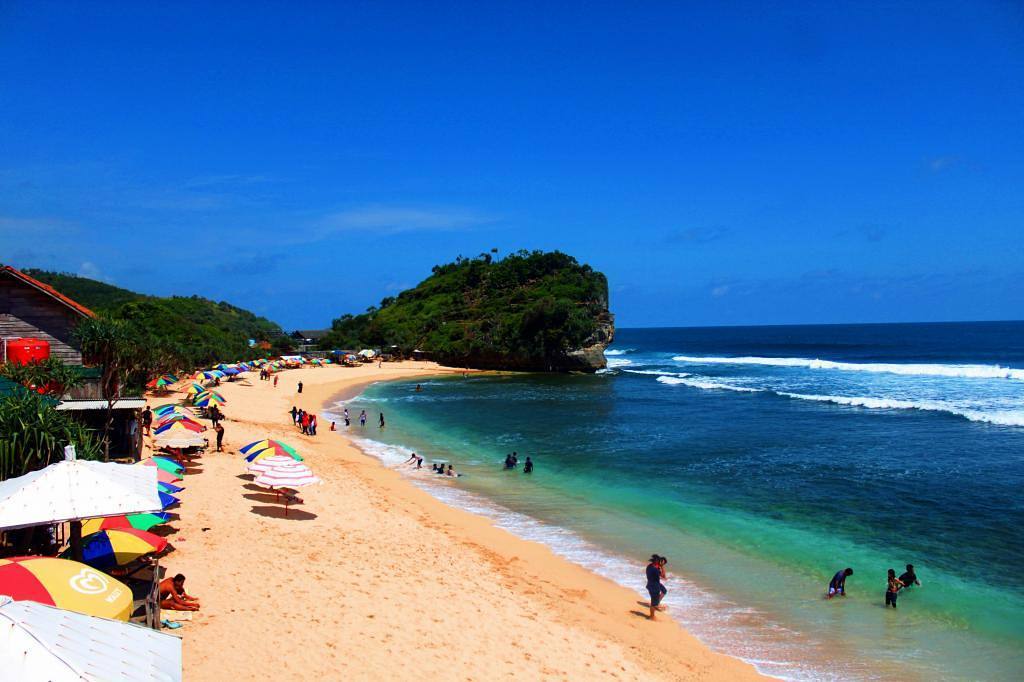 Foto Pantai Sepanjang